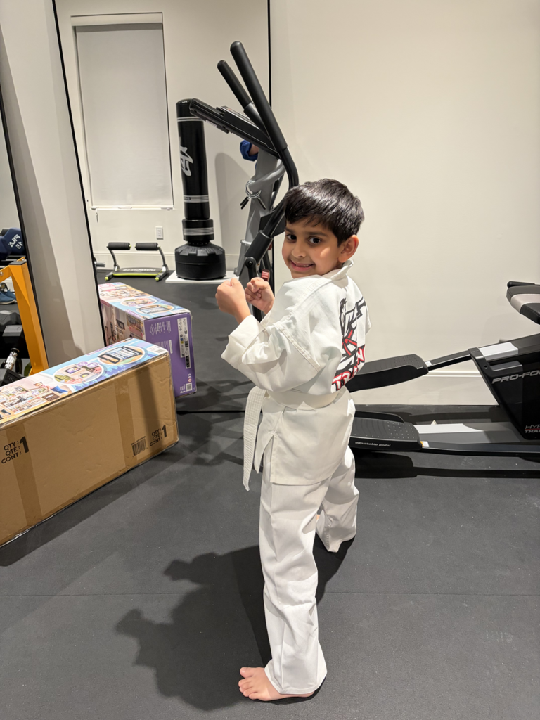 Niyam Guarding Stance (Side)